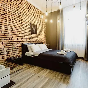https://leo-aparthotel-main-square.krakowhotelspoland.com